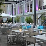 Hotel Ellington